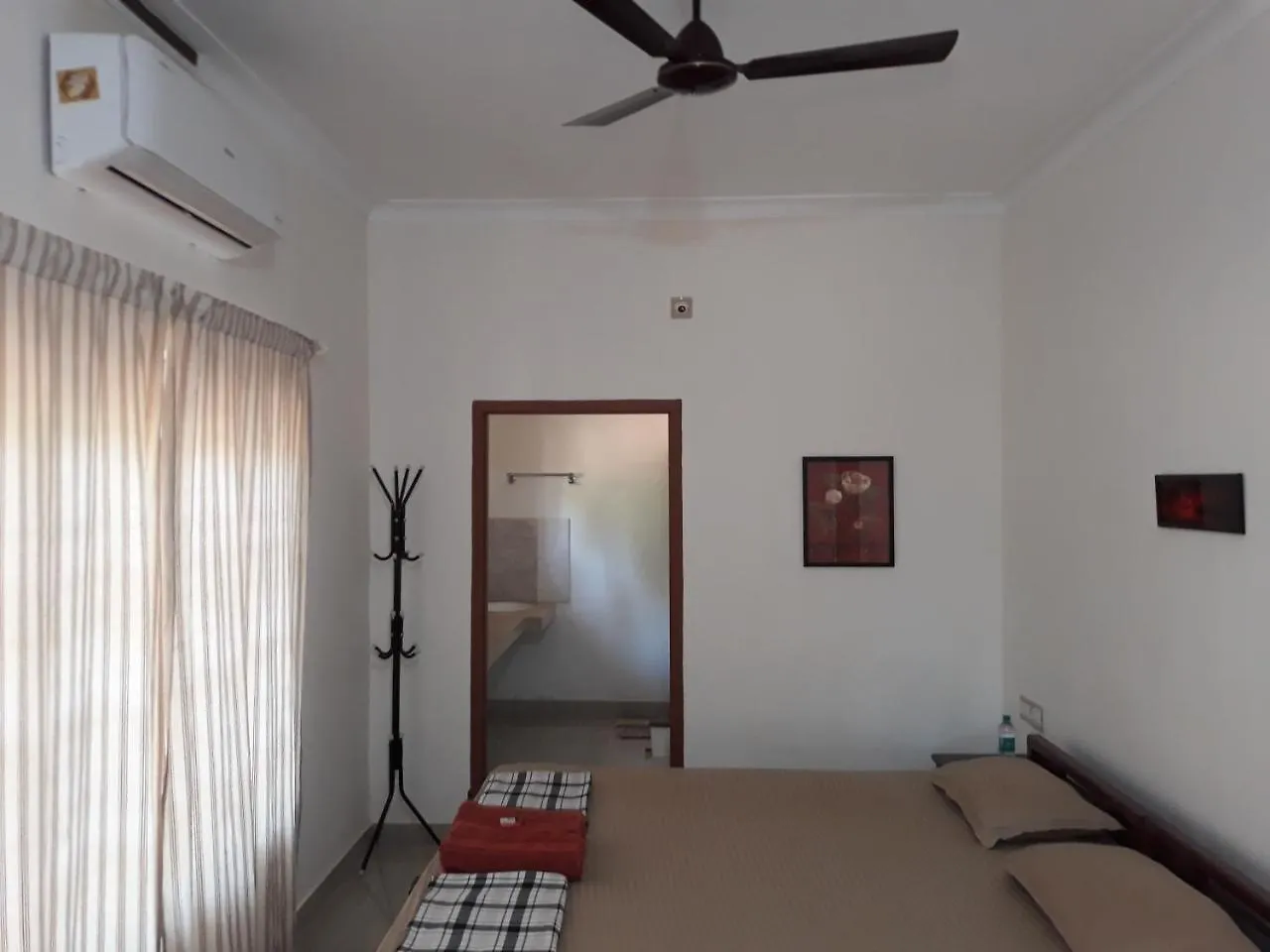 Ivory Coaste Hotel Kannur Guest house